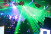 Photo 44 - VALENTIN OU CELIBATAIRE 