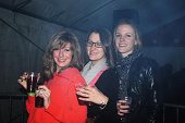 Photo 99 - Enjoy Party