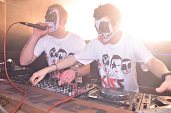 Photo 4 - KISS THE BASS 