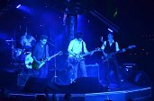 Photo 170 - KISS THE BASS 