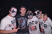 Photo 228 - KISS THE BASS 