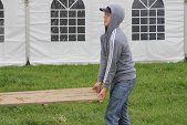 Photo 15 - Montage du chapiteau d'Obigies
