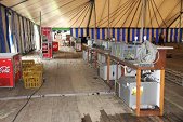 Photo 56 - Montage du chapiteau d'Obigies