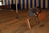 Photo 74 - Montage du chapiteau d'Obigies