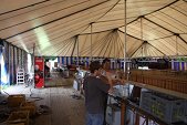 Photo 87 - Montage du chapiteau d'Obigies