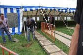 Photo 122 - Montage du chapiteau d'Obigies