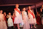 Photo 241 - Remise des echarpes Miss Tournai