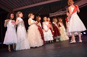 Photo 256 - Remise des echarpes Miss Tournai