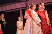 Photo 267 - Remise des echarpes Miss Tournai