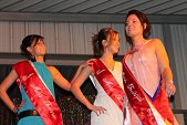 Photo 428 - Remise des echarpes Miss Tournai