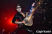 Photo 91 - KISS THE BASS
