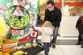 Photo 105 - La roue des cadeaux