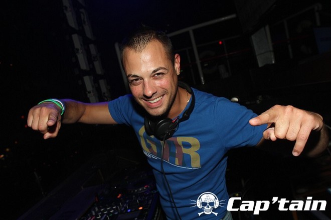 CAPTAIN FESTIVAL